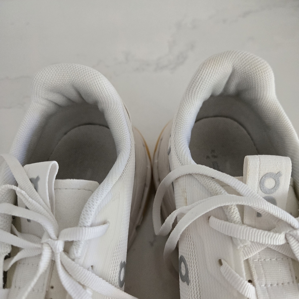 On Cloudnova Form 2 White Ivory Casual Athletic Running Shoes Size 8.5 Men/10 W - Picture 5 of 10